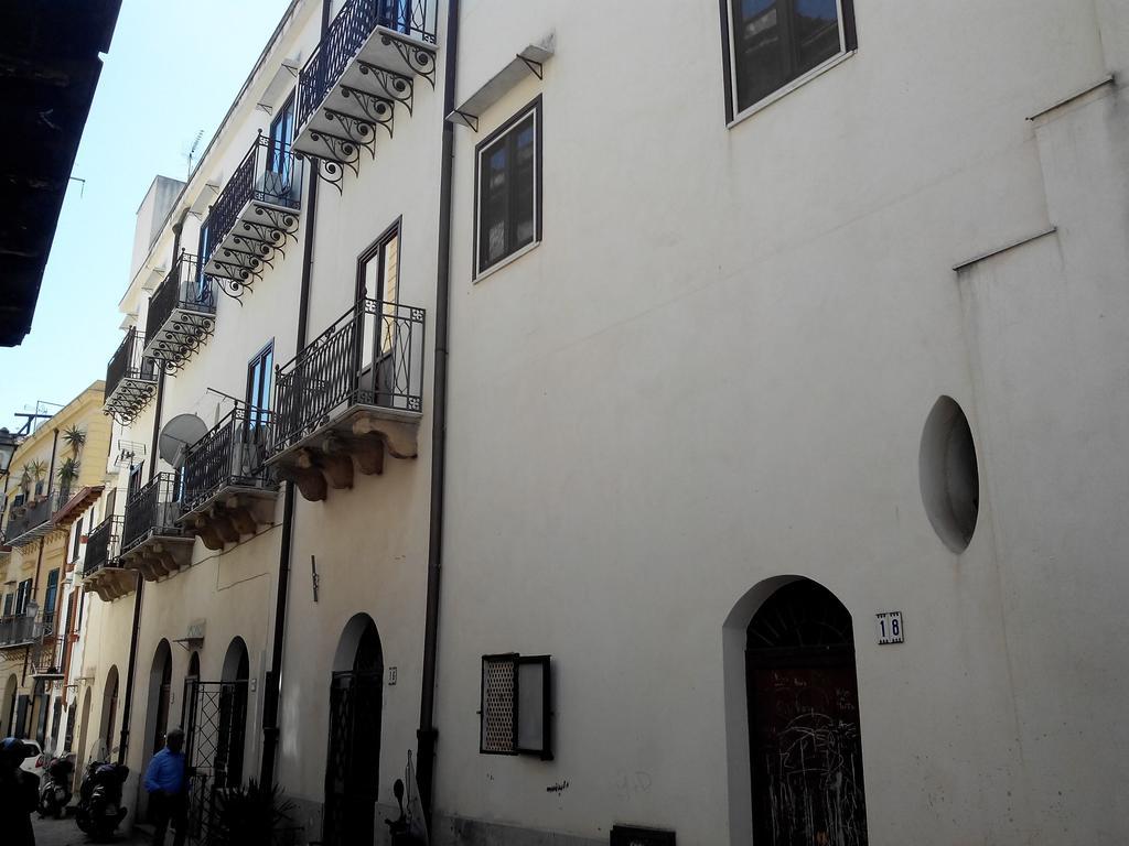 Appartement Little House Inside Capo'S Market à Palerme Extérieur photo